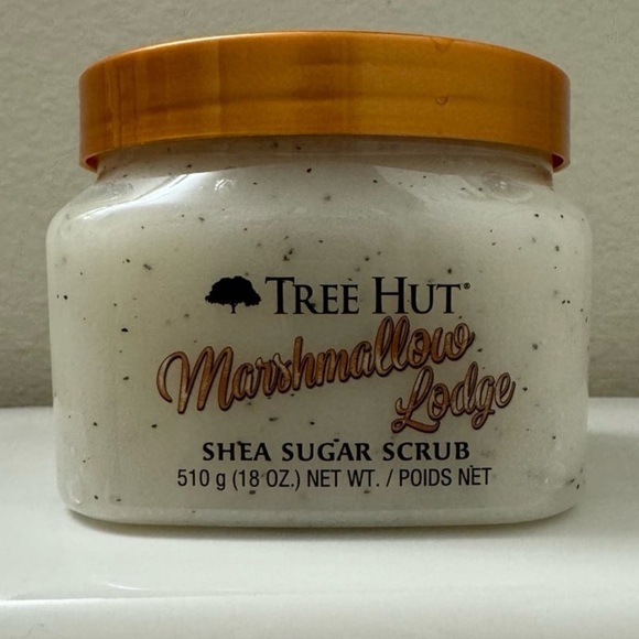 Marshmallow Lodge Tree Hut Sugar Scrub - Picture 1 of 1
